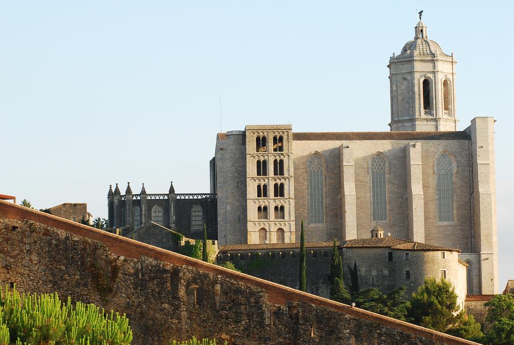 Villa Montjuic Girona ジローナ エクステリア 写真